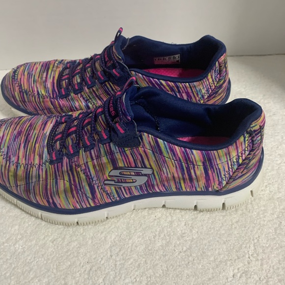 Skechers empire Rock relaxed Fit slip in Tennis Shoes size 6 - Picture 2 of 7